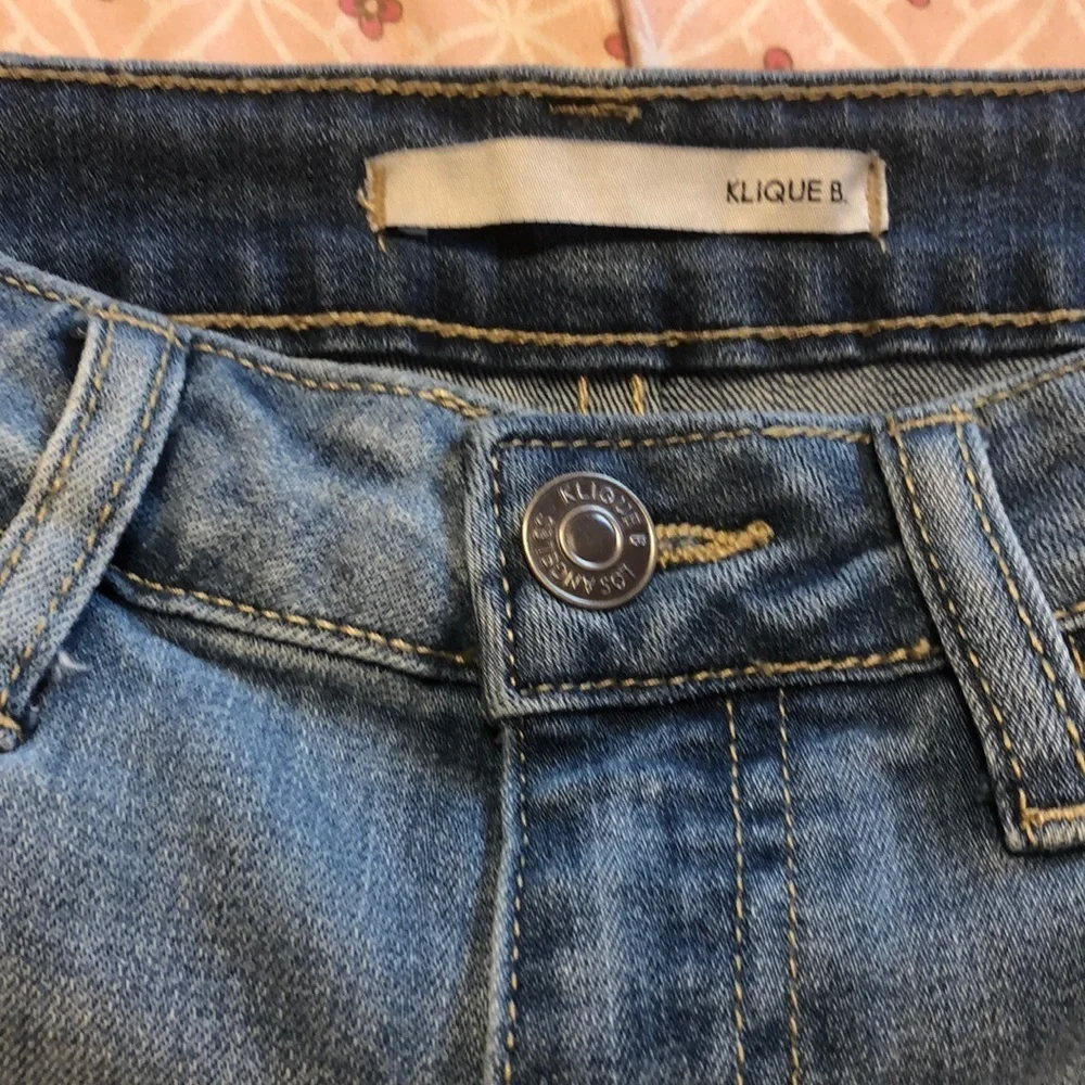 KLIQUE  B 25 GUC blue jean  shorts